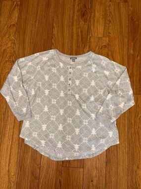 grey thermal long sleeve henley shirt